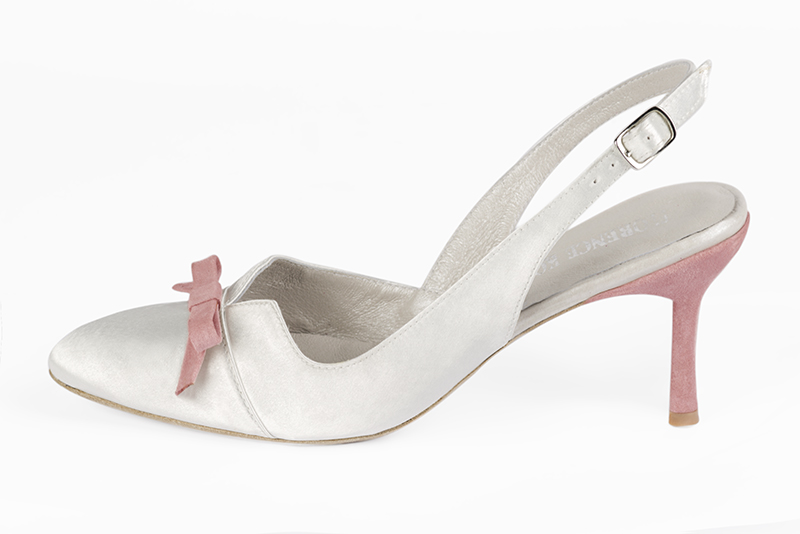 Pure white women's open back shoes, with a knot. Round toe. High slim heel. Profile view - Florence KOOIJMAN